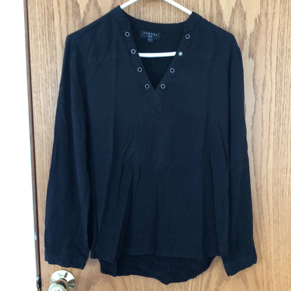 Black v neck top